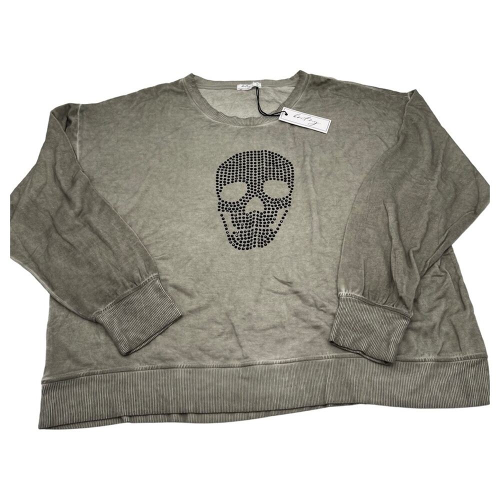 NEW - Brit-ay women's sweatshirt embellished skull distressed gray-ish tones XL